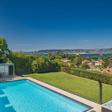 Joli Holiday home *