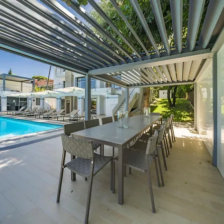 Joli Holiday home *